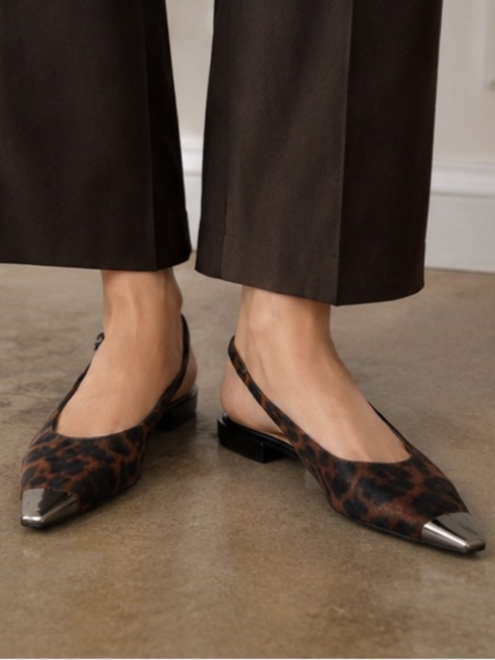 NIB Vince Camuto Leopard Calf Hair  Pointed Metal Cap Toe Slingback Flats US6.5